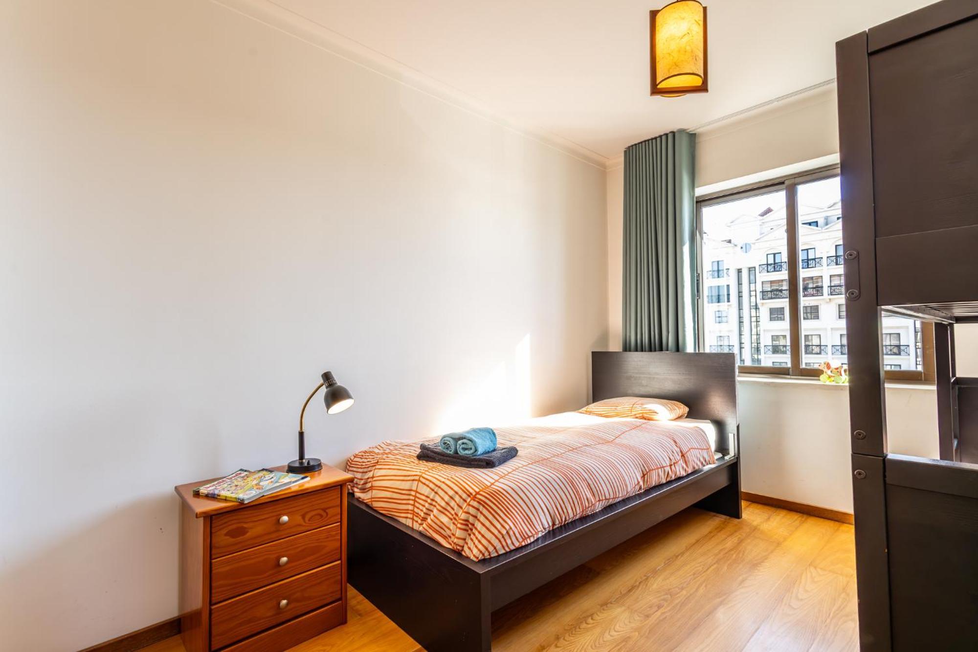 Beachfront 3Bdr Apt On Marginal Boulevard Sao Martinho do Porto Bagian luar foto